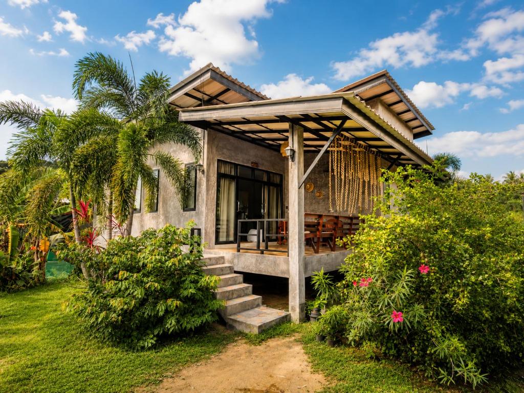 Casa Eden - Double King Bed - Peaceful Garden Retreat - 4K SmartTV – Koh Phangan